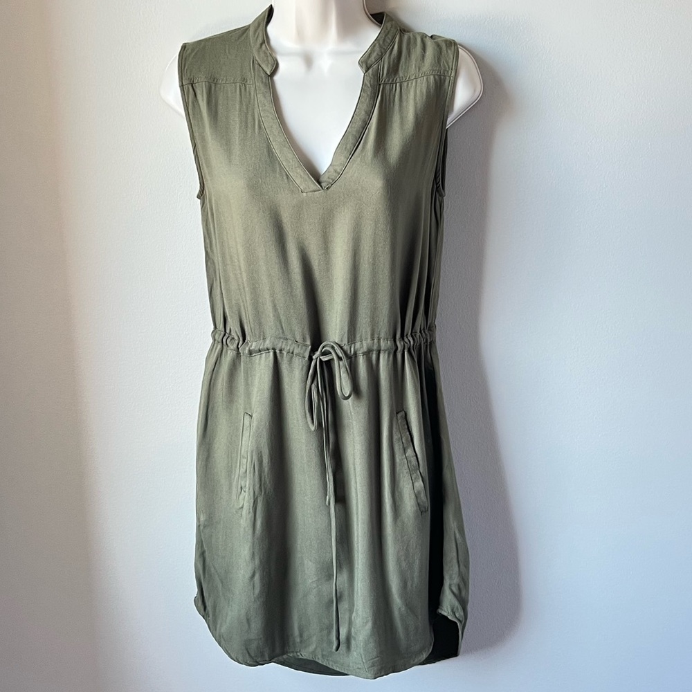 B.B. Dakota Sleeveless Tie Waist Dress XS